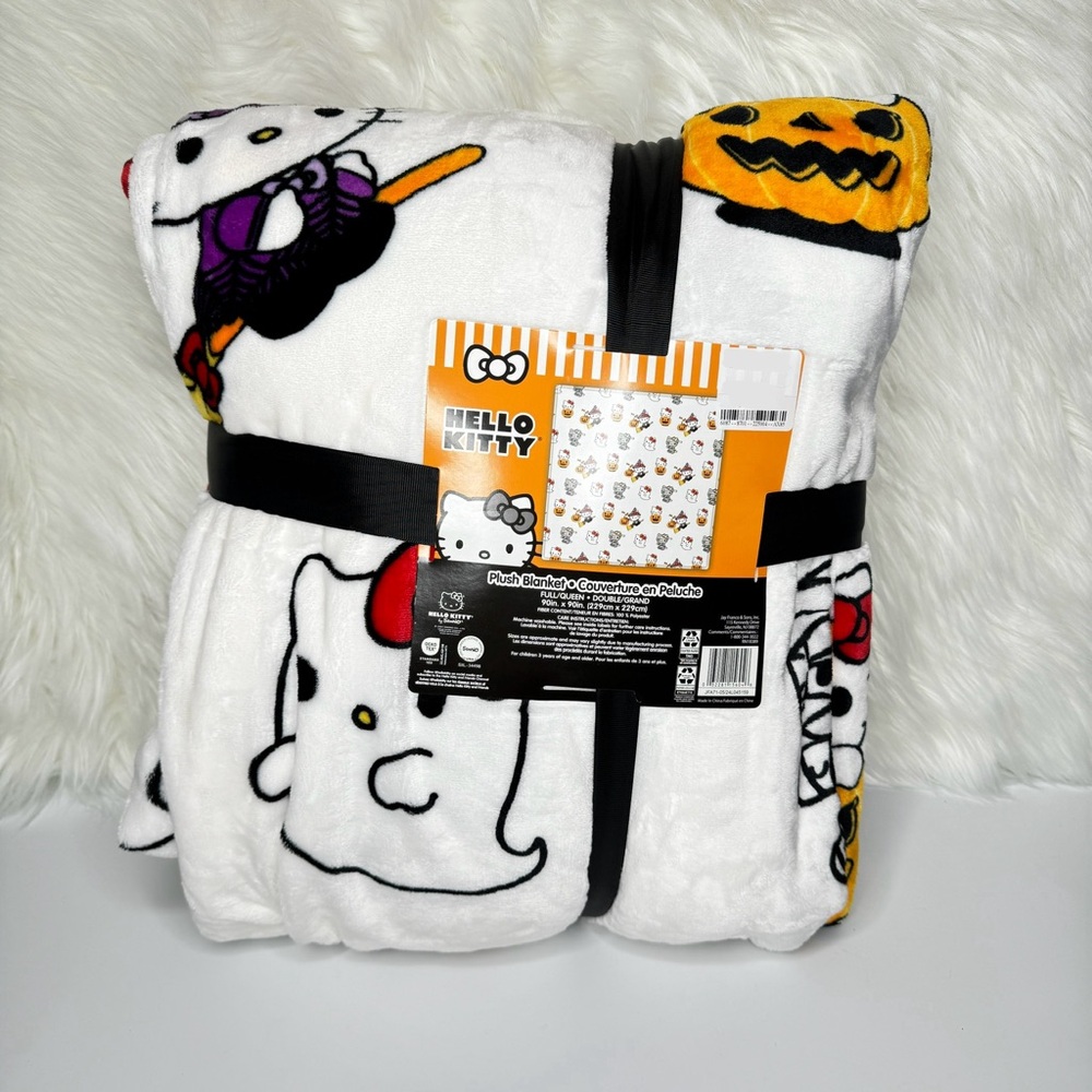 Hello Kitty Halloween Mummy Witch Ghost Blanket 90 x 90" NWT
